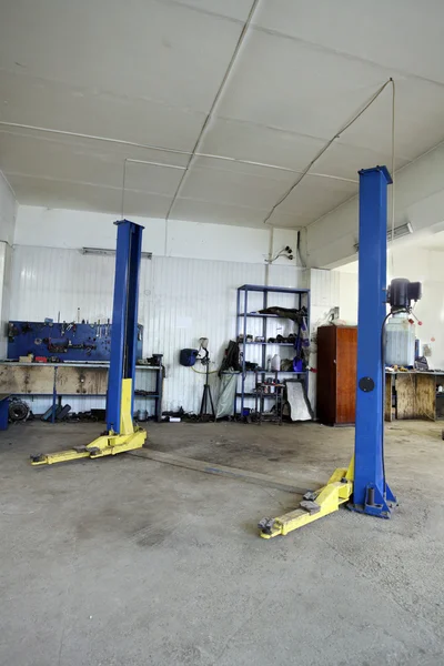 Un garaje de reparación de coches —  Fotos de Stock