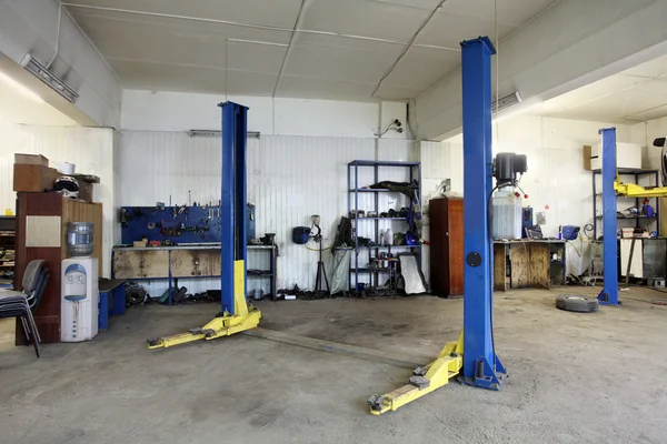 A car repair garage — Stock Photo, Image