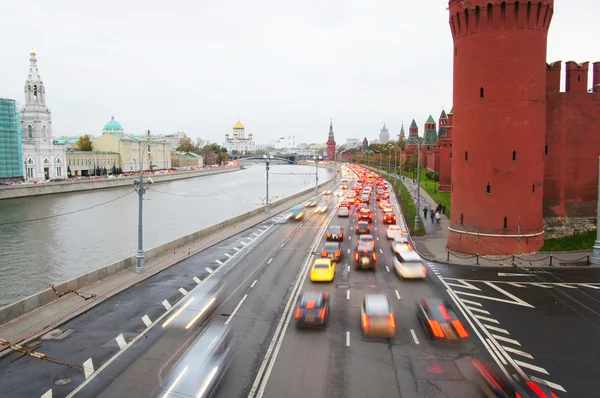 Traffic near Moscow Kremlin — Stock Photo, Image