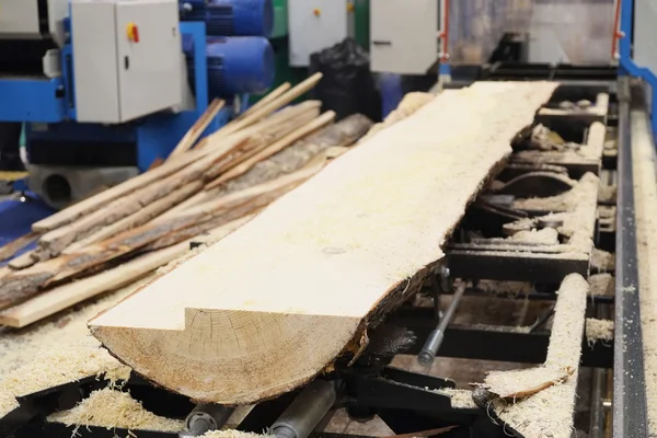 Holzbearbeitungsmaschine — Stockfoto