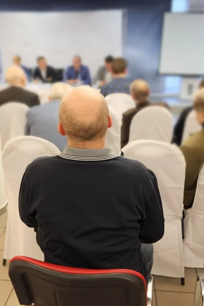 Treffen in einem Konferenzsaal — Stockfoto