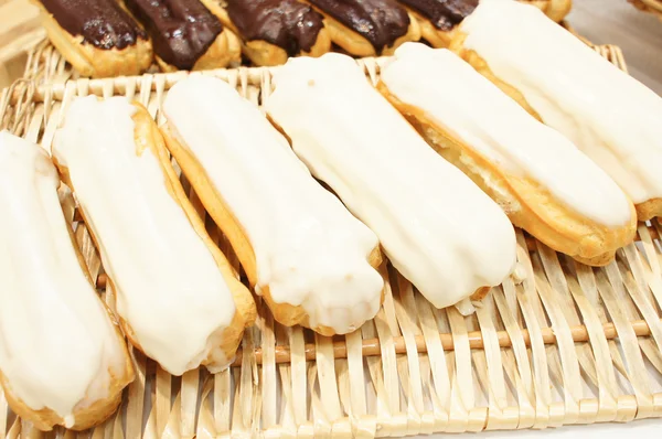 Um eclairs — Fotografia de Stock