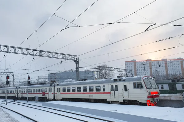 Vista de invierno de las vías del ferrocarril —  Fotos de Stock