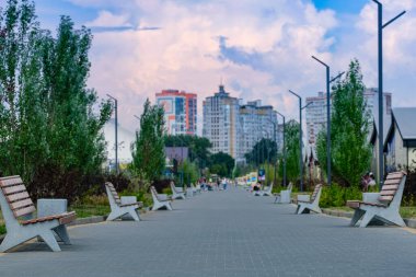 Voronezh, Rusya - 18 Temmuz 2021 Voronezh 'in merkezinde bir sokak