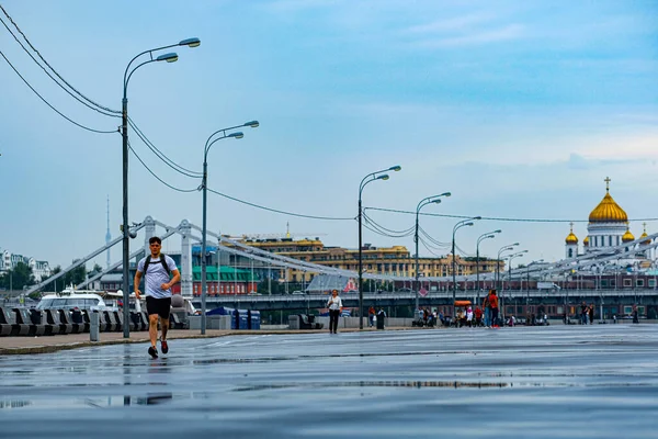 Moskova Rusya Ağustos 2021 Moskova Daki Gorky Park Koşan Insanlar — Stok fotoğraf