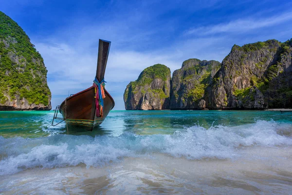 Тайская лодка — стоковое фото