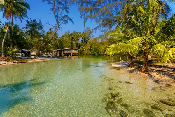 Thai house on the water — Stock Photo, Image