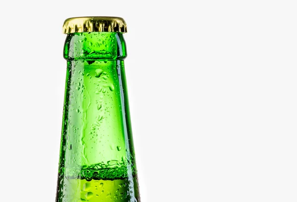 Green beer bottle with water drops — Stock Photo, Image