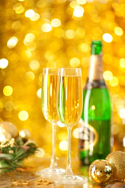 Two glasses of champagne — Stock Photo, Image