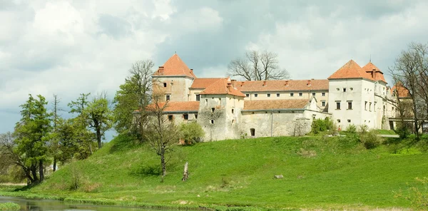 Castelo de Svirzh. Oblast de Lviv, Ucrânia . — Fotografia de Stock