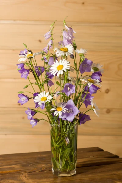 Boeket wilde bloemen — Stockfoto