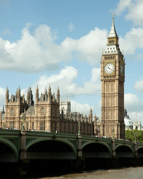 House of Parliament with Big Ban tower in London — Stock Photo, Image