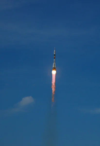 Lançamento da nave espacial Soyuz TMA-15 — Fotografia de Stock