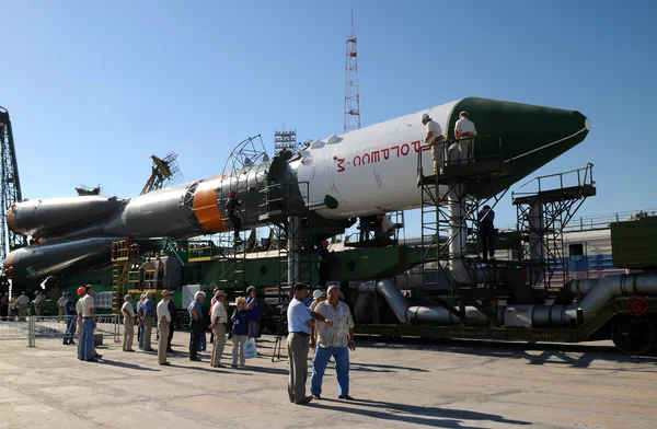 Progress Spacecraft at Baikonur Launch Pad — Stock Photo, Image