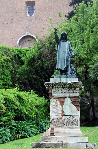 Statue von cola di rienzo — Stockfoto
