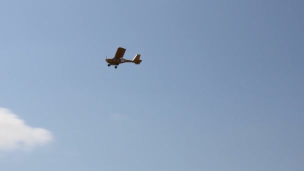 Avión en el cielo — Vídeo de stock