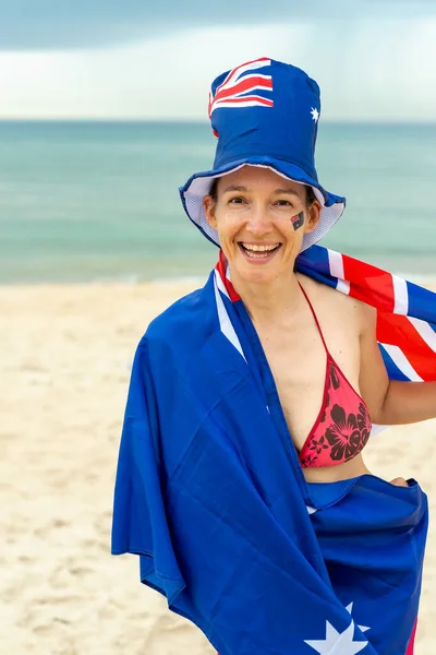 Happy Woman Australia Hat Waving Australian Flag Beach Concept Australia —  Fotos de Stock