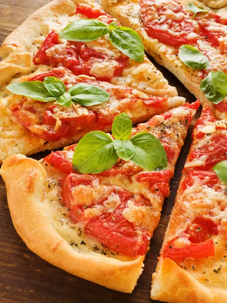 Pizza — Stockfoto