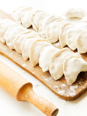 Ukrayna ulusal yemeği lahanalı Varenyky. Sığ dof.