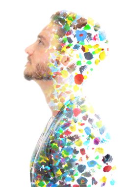 Paintografi. Renkli soyut resim profil portresiyle birleştirilmiş.
