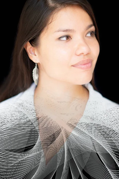 Çekici bir kadının soyut dijital grafiklerle birleştirilmiş çift pozlu portresi.. — Stok fotoğraf