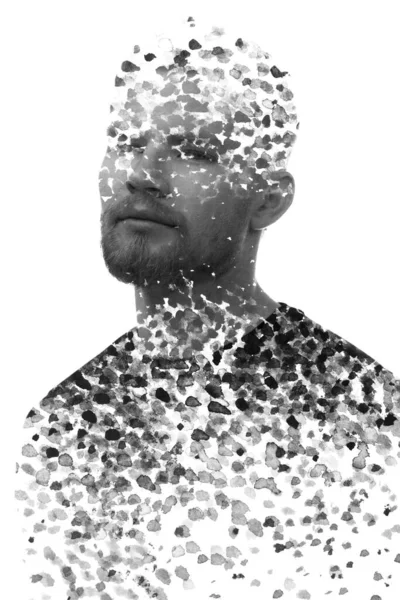 Schilderkunst. Een zwart-wit portret van een man gecombineerd met inktspatten. — Stockfoto