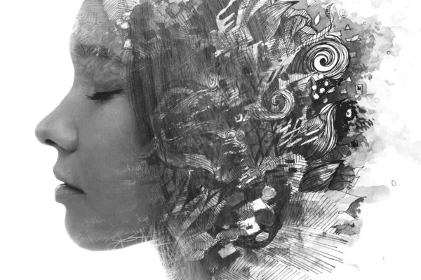 Pintografía. Retrato en blanco y negro de una mujer combinada con formas abstractas de tinta. — Foto de Stock
