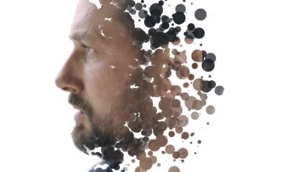 Een dubbel belicht portret van een mans profiel in combinatie met penseelstreken — Stockvideo