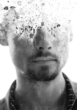 Paintografi. Soyut suluboya deseni bir portreyle harmanlanmış.