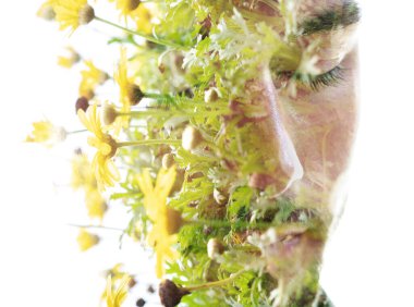 Çiçeklerle birleştirilmiş çift pozlama portresi