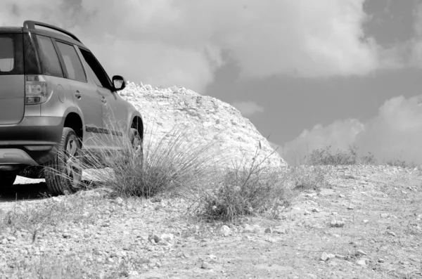 Auto v poušti — Stock fotografie