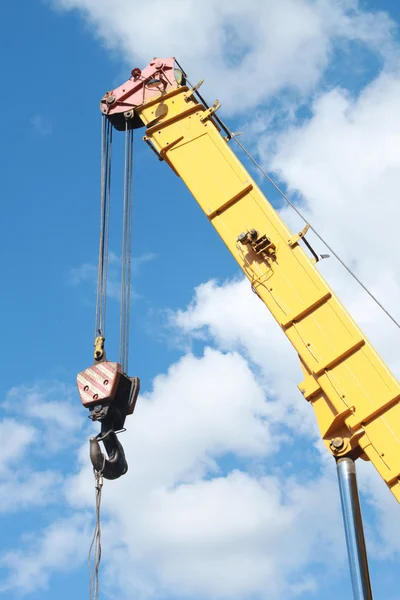 Crane Hook on a blue sky — Stock Photo, Image