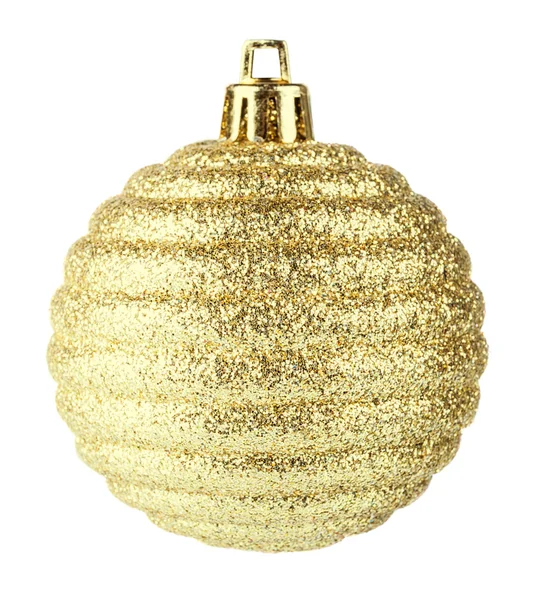 Bola de Navidad dorada sobre fondo blanco — Foto de Stock