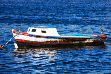 eski balıkçı teknesi