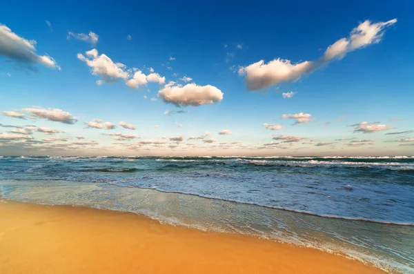 Belle plage de sable fin — Photo