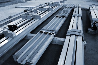 Yeni kaynaklı metal kiriş