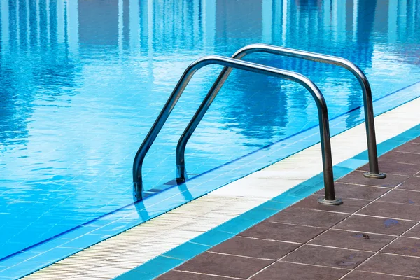 Bazén s odleskem — Stock fotografie