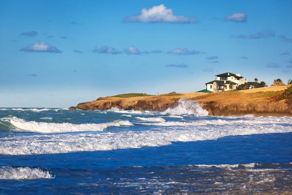 house on the ocean