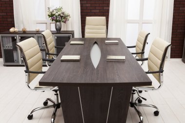 Meeting table