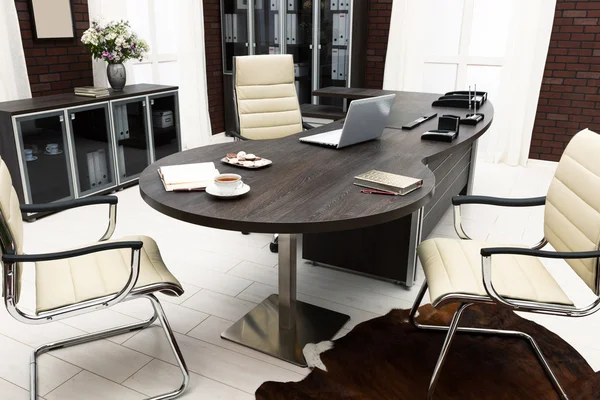 dizüstü bilgisayar ve bir grup