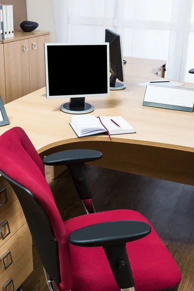 Monitors on a desk — Stock Photo, Image