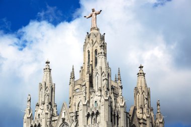 güneşli bir katedral