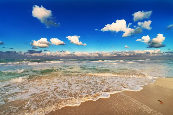 Praia de areia — Fotografia de Stock