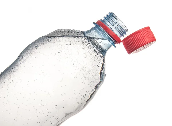 白色隔离的塑料瓶饮用水 — 图库照片