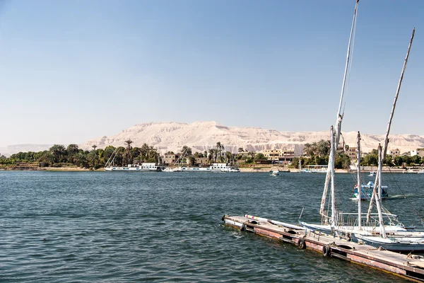 Waterscape στο Νείλο κοντά Λούξορ στην Αίγυπτο — Φωτογραφία Αρχείου