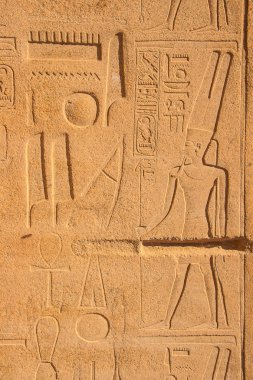 Karnak Tapınağı, Mısır - Dış elementler