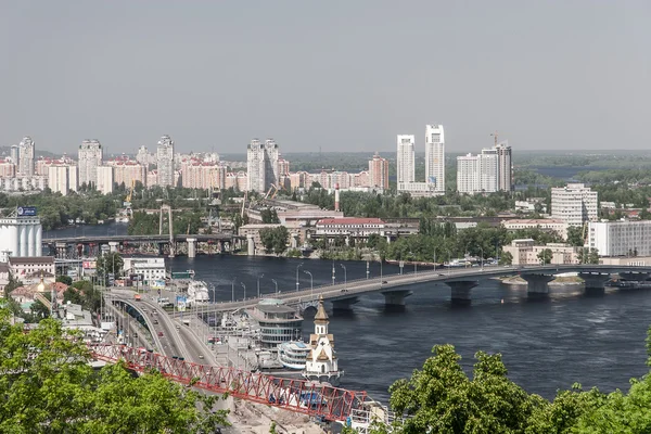 Paisaje urbano de Kiev y río Dnieper, Ucrania —  Fotos de Stock