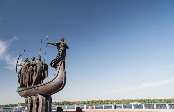 Monument to founders of Kiev — Stock Photo, Image