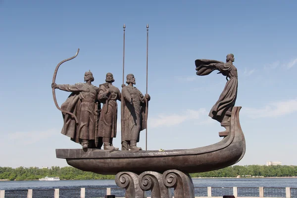 Monument to founders of Kiev — Stock Photo, Image