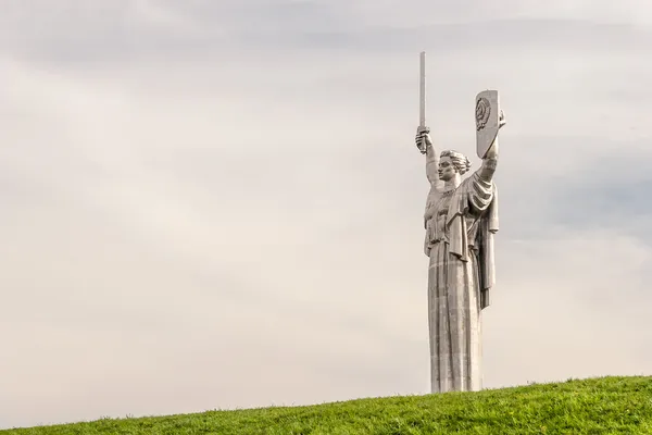Monument van het moederland, kiev, Oekraïneanıt vatan, kiev, Ukrayna — Stok fotoğraf